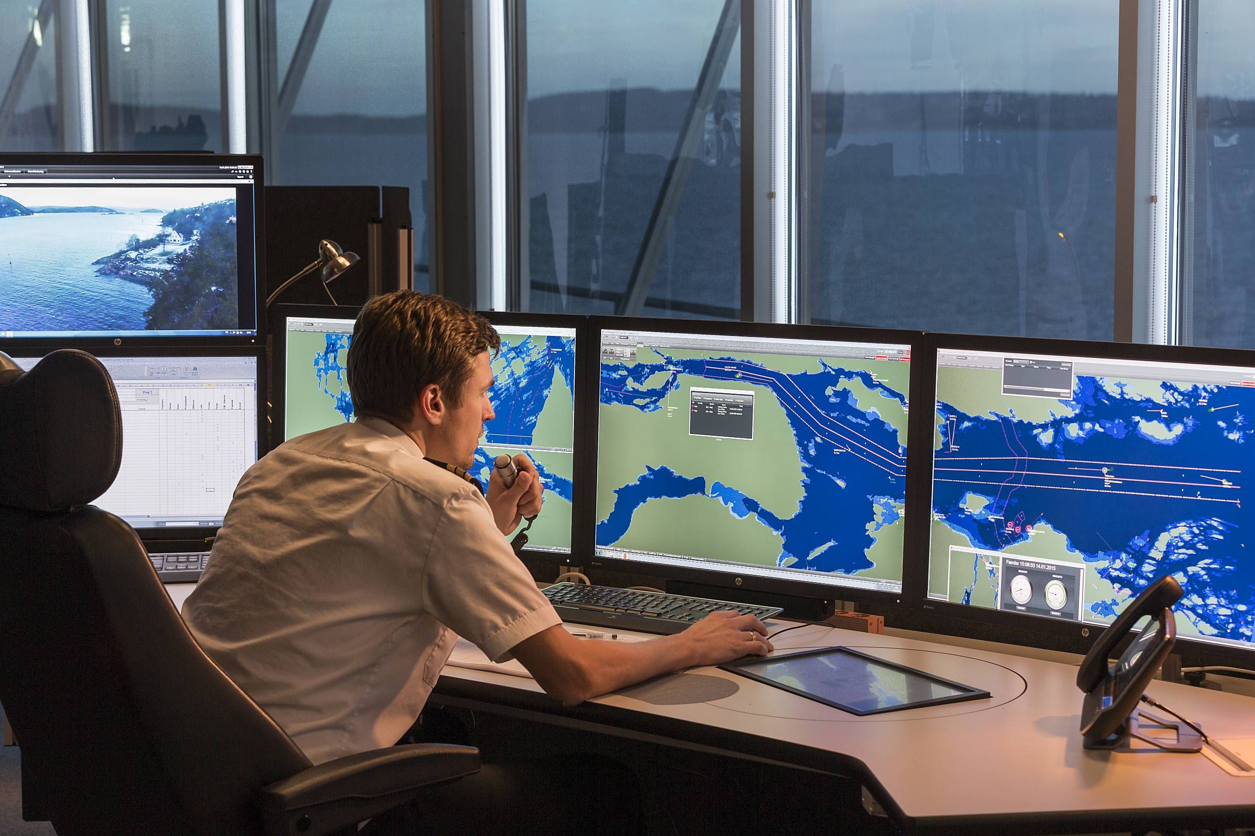 How Vessel Traffic System (VTS) Optimizes Maritime Navigation?